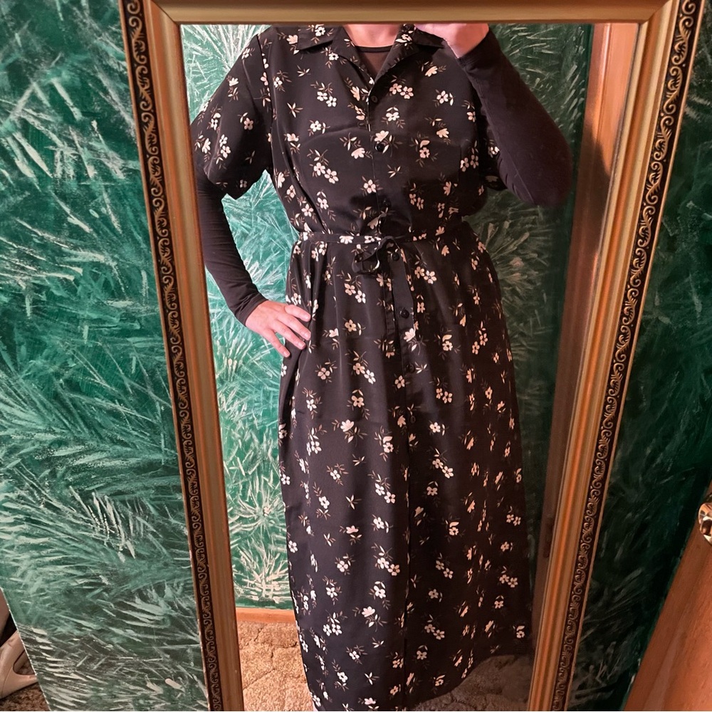 Blouson Short Sleeve Button Down Black Dress with White Flowers